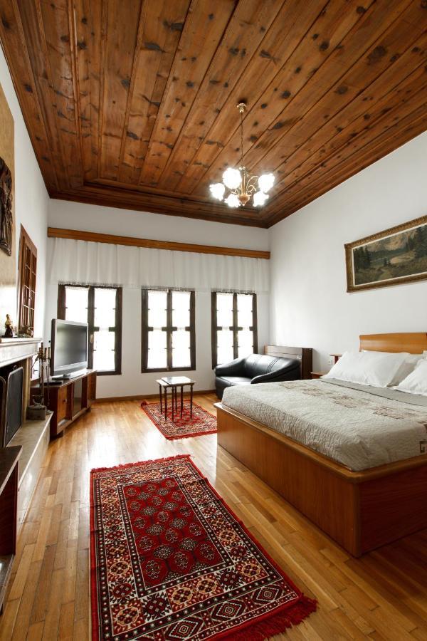 Emblematic House Apartment 2 Гірокастра Номер фото